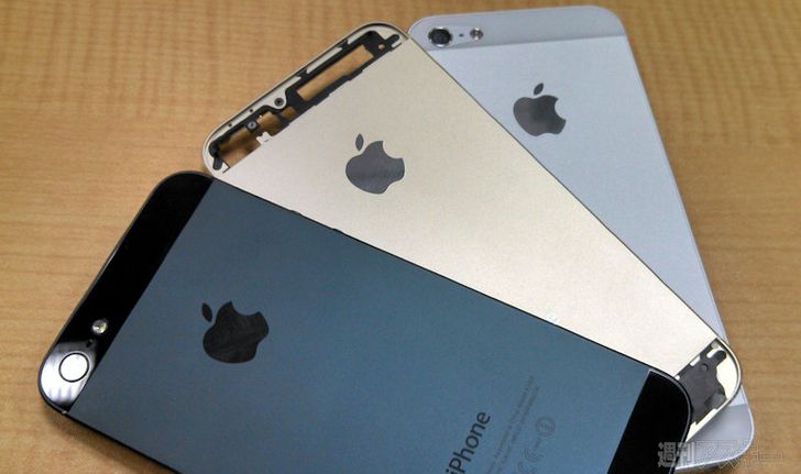 รวมภาพเปรียบเทียบ iPhone 5S และ 5C ทั้งห้าสี
