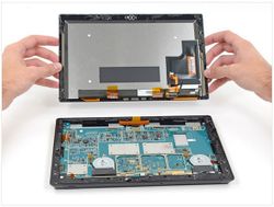 iFixit แกะ Surface Pro 2 แล้ว ให้คะแนนแค่ 1 เต็ม 10