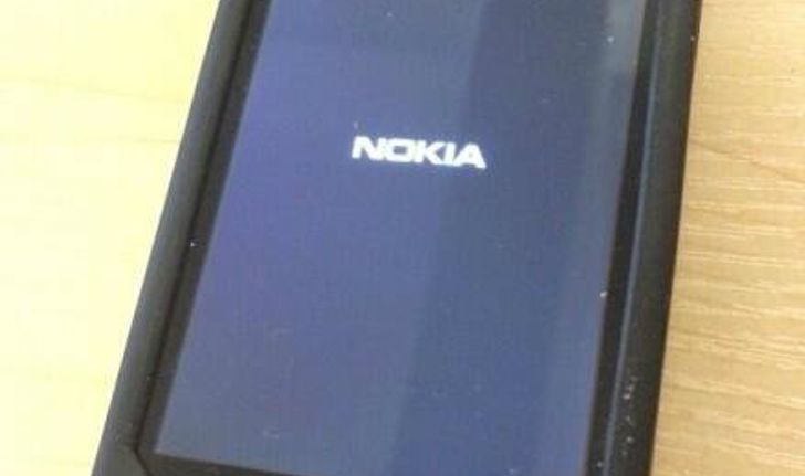 ภาพต้นแบบ Nokia Normandy  แบบชัดๆ ครั้งแรก