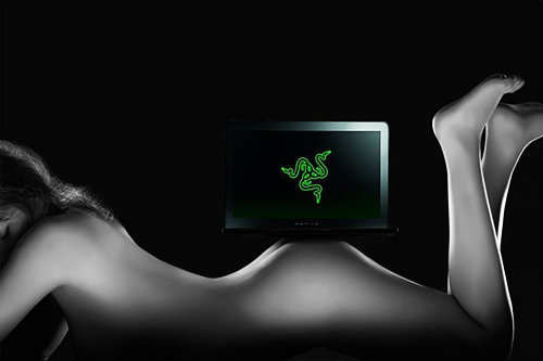 ภาพสาวสวยจากสินค้า Razer