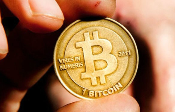 Bitcoin คือ สกุลเงินดิจิตอล ซึ่งอยู่ภายใต้การดูแลของระบบเน็ตเวิร์คคอมพิวเตอร์