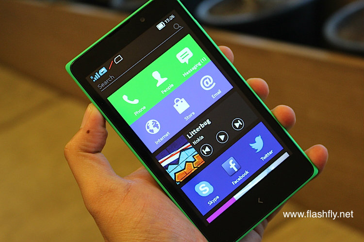 รีวิว Nokia XL หน้าจอขนาดใหญ่ 5 นิ้ว กล้องดิจิตอล 5 ล้านพิกเซล