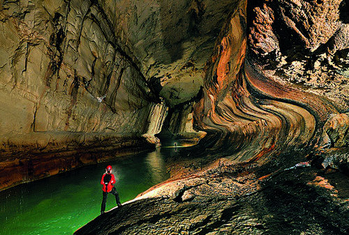 Exploring the giant caves of Mulu National Park, Sarawak, Borneo with a primary objective to survey and photograph the largest cave chamber in the world using modern day equipment.