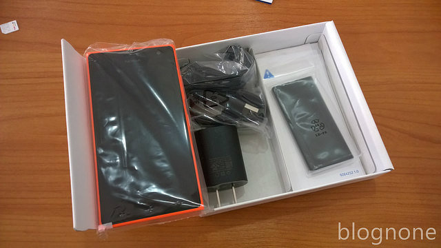 แกะกล่องรีวิว Lumia 730 Dual SIM