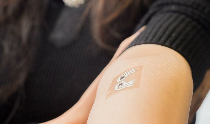 เปิดตัวสติกเกอร์ Tattoo ที่สามารถทดสอบน้ำตาลในเลือดได้ง่ายๆ