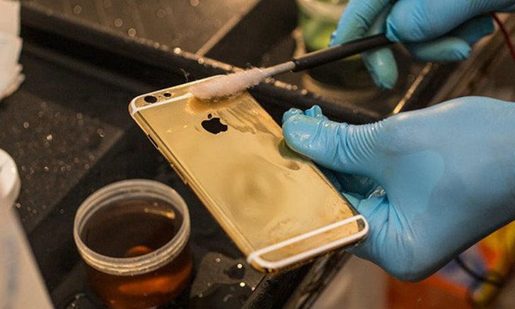 กว่าจะมาเป็น iPhone 6 เคลือบทองคำแท้ มีขั้นตอนอย่างไรมาดูกัน!