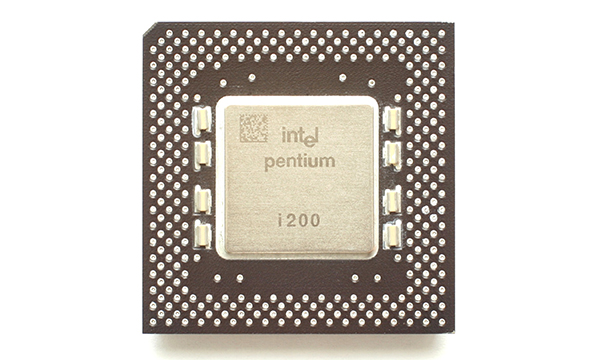 คอมอึดได้ใจเกือบ 19 ปีที่ทำงานตลอด 24 ชั่วโมงด้วยขุมพลัง Intel Pentium รุ่นแรก