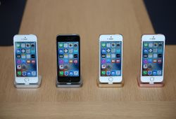iPhone SE (ไอโฟน SE) เปิดตัวสมาร์ทโฟนรุ่นใหม่ล่าสุดจาก Apple ราคาเริ่มต้นเพียง 15,000 บาท