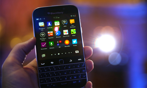 สาวก Blackberry เศร้า! Facebook เตรียมโบกมือลา Blackberry อีกราย