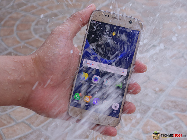 [รีวิว] Samsung Galaxy S7 เติมเต็มความสมบูรณ์แบบด้วยดีไซน์แบบ 3D Glass บอดี้กันน้ำ กันฝุ่น