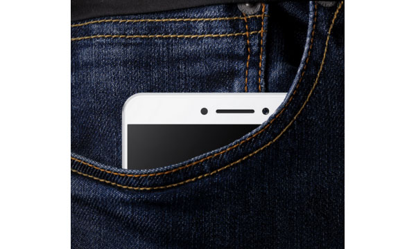 Xiaomi เผยภาพแรกของ Mi Max มือถือจอใหญ่อลังการถึง 6.4 นิ้ว