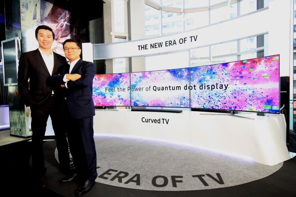 ซัมซุงเดินหน้าปฏิวัติวงการทีวี สร้างเซ็กเมนต์ “ทีวีจอโค้ง” ที่จะพลิกโฉมตลาดทีวีในเมืองไทย