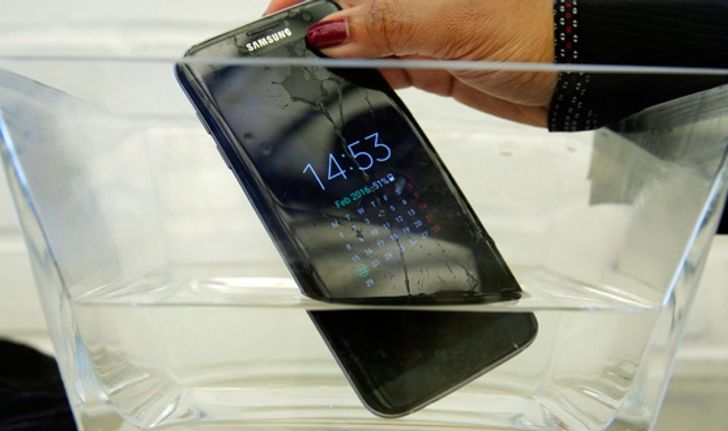 Samsung S7 Active ไม่ได้กันน้ำจริงอย่างที่โฆษณาไว้