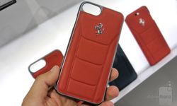 เงินน้อยไม่ใช่ปัญหา หากต้องการซื้อเคส iPhone หนังแท้แปะตรา Ferrari