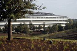 พาชม Apple Park และบรรยากาศรอบๆ สถานที่จัดงานเปิดตัว iPhone รุ่นใหม่