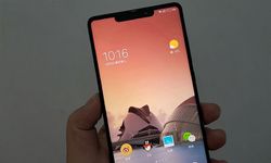 หลุดภาพ Xiaomi Mi Mix 2s มาพร้อมดีไซน์รอยบากตามรอย iPhone X