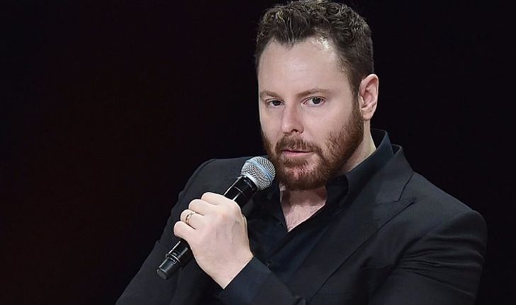 Sean Parker วิจารณ์ Facebook ที่เขาร่วมสร้างขึ้นมาว่า ใช้ประโยชน์จากด้านเปราะบางของจิตใจผู้คน