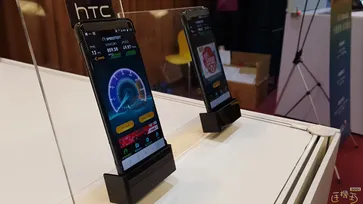 ชมภาพมือถือใหม่จาก hTC อาจจะใช่ตัวจริงของ U12