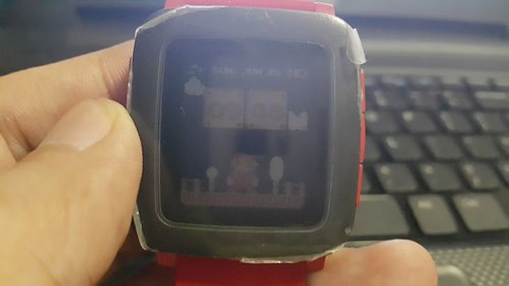 Pebble Time ตอนกลางคืน ไม่มี Backlight นี่แทบดูไม่รู้เรื่อง