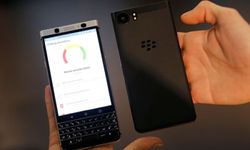 BlackBerry ลุยฟ้อง Facebook ละเมิดสิทธิบัตรแอปแชท BBM