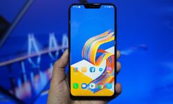 เอซุสเปิดตัว " Zenfone 5z" สมาร์ทโฟนเรือธงจอแหว่ง รุ่นใหม่ล่าสุด