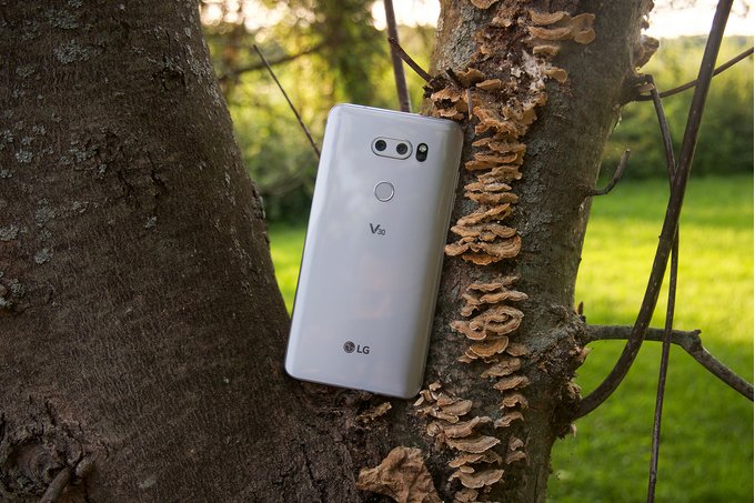 ลือ LG V40 อาจมาพร้อม กล้อง 5 ตัว และหน้าจอที่มีติ่ง