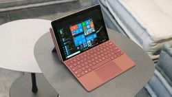 "Microsoft" อาจเปิดตัว "Surface" รุ่นราคาถูกวันพรุ่งนี้