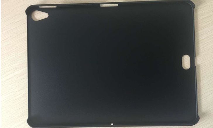 หลุดภาพเคสของ "iPad Pro 2018" อาจจะมีช่องเสียบเพิ่มด้านใต้ตัวเครื่อง