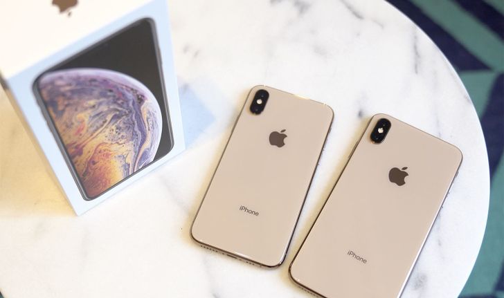 แกะ iPhone XS พบแบตเตอรี่รูปตัว L ซีลกันน้ำหนาขึ้น