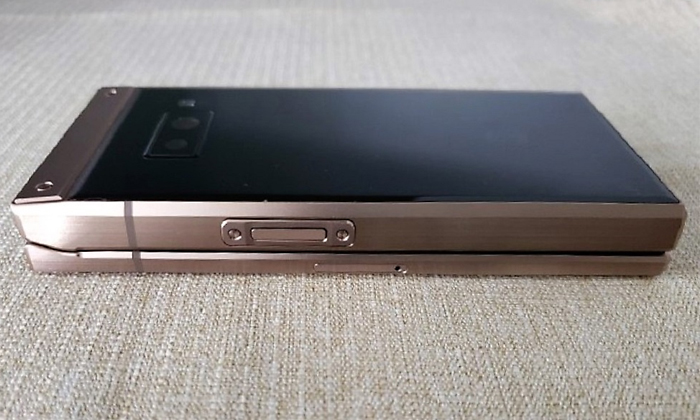 ภาพหลุดล่าสุด "Samsung W2019" ฝาพับพรีเมียม ดีไซน์งดงามน่าจับต้อง