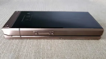 ภาพหลุดล่าสุด "Samsung W2019" ฝาพับพรีเมียม ดีไซน์งดงามน่าจับต้อง