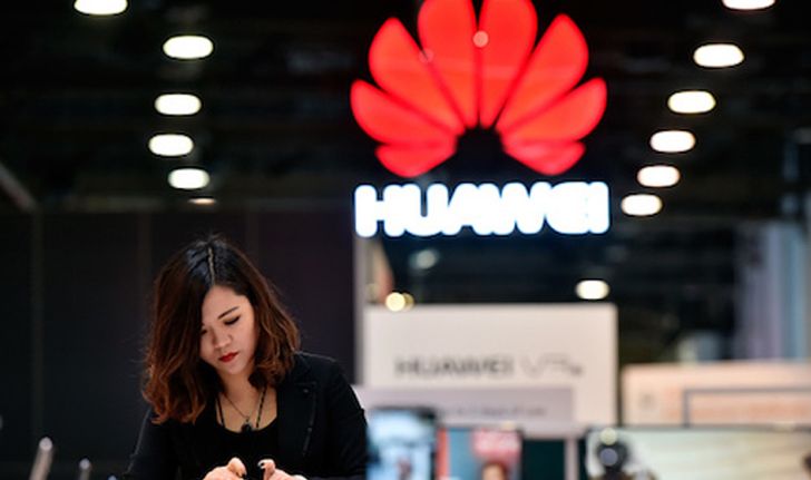 หนามยอกเอาหนามบ่ง! ซัพพลายเออร์ของ Huawei ออกกฏเหล็ก ห้ามพนักงานใช้ iPhone
