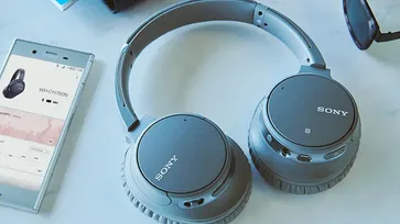 "Sony WH-CH700" หูฟังไร้สายรุ่นใหม่ที่ติดตั้งระบบตัดเสียงวิเคราะห์โดย AI