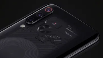 เผยภาพ Xiaomi Mi 9 รุ่นฝาหลังใส สวยงามตามท้องเรื่อง!