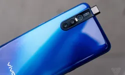 เปิดตัว "Vivo V15 Pro" หน้าจอไร้ขอบ กล้องหน้าป็อปอัป สแกนลายนิ้วมือในหน้าจอ!