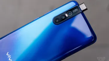 เปิดตัว "Vivo V15 Pro" หน้าจอไร้ขอบ กล้องหน้าป็อปอัป สแกนลายนิ้วมือในหน้าจอ!