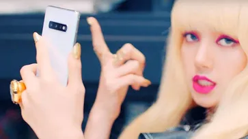 สำรวจ MV “Kill This Love” ของ "BLACKPINK" มีอุปกรณ์ Samsung ร่วมฉากอื้อ