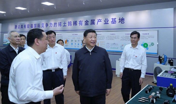 Huawei : สื่อจีนแพร่ภาพ สี จิ้นผิง เยี่ยมชมโรงงานผลิตแร่ใช้ทำชิปวันเดียวกับที่หัวเว่ยถูกแบน