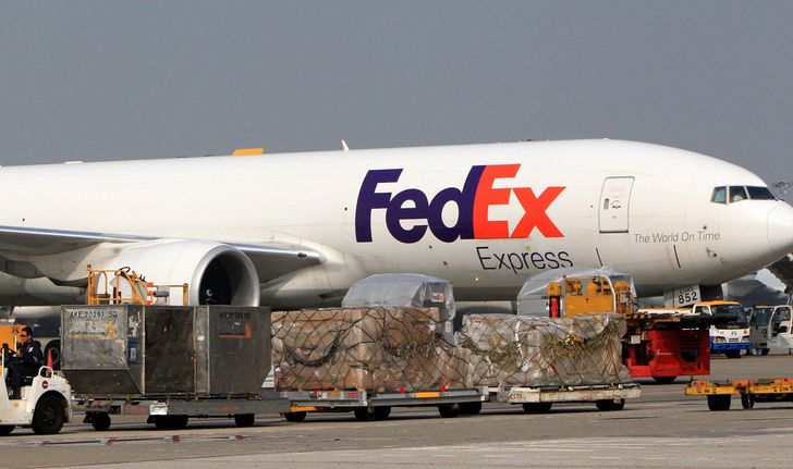 FedEx ปฏิเสธส่งสมาร์ตโฟน Huawei เข้าสหรัฐอเมริกา