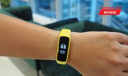 รีวิว Samsung Galaxy Fit e นาฬิกาใส่สบายราคาย่อมเยาว์ บอกความเคลื่อนไหวของคุณ