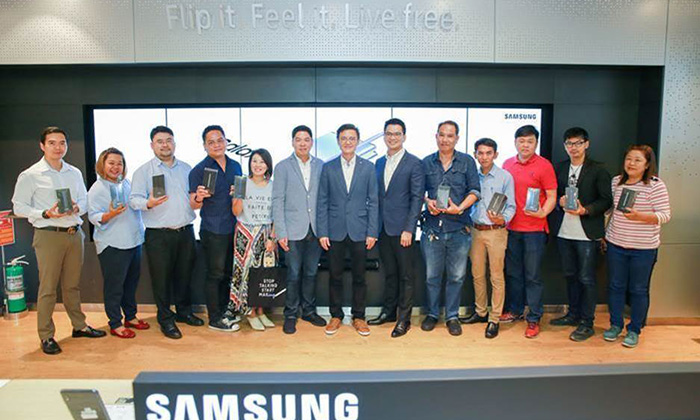 ดีแทคจัดงาน VVIP มอบ Samsung Galaxy Note 10 & 10+ ให้แก่ลูกค้า Blue Member ได้รับสิทธิ์ก่อนใคร