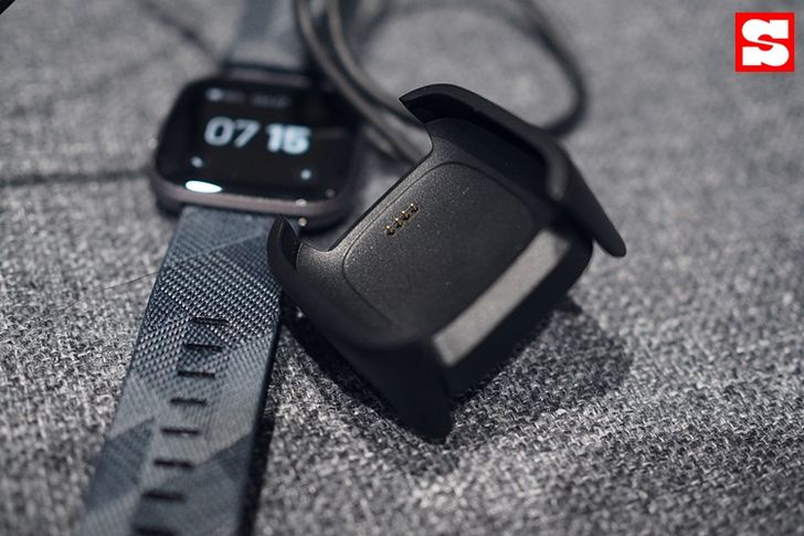 Fitbit Versa 2