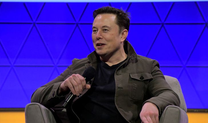 ทวีต “pedo guy” ของ Elon Musk ที่หมิ่นนักดำน้ำช่วยเด็กติดถ้ำในไทยจะถูกตัดสินคดี 2 ธ.ค.นี้