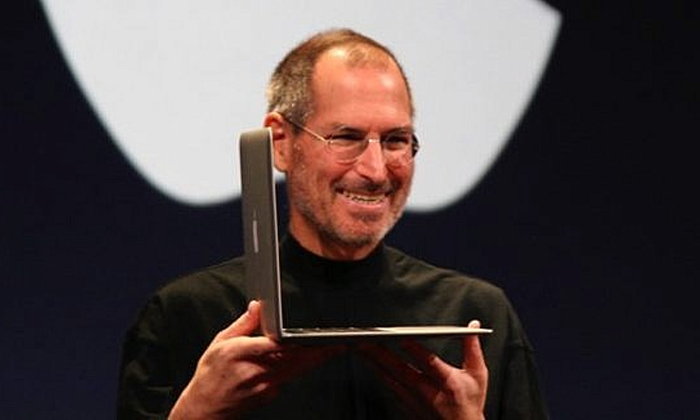 ฟลอปปีดิสก์พร้อมลายเซ็น Steve Jobs ถูกประมูลไปในราคา 26 ล้านบาท