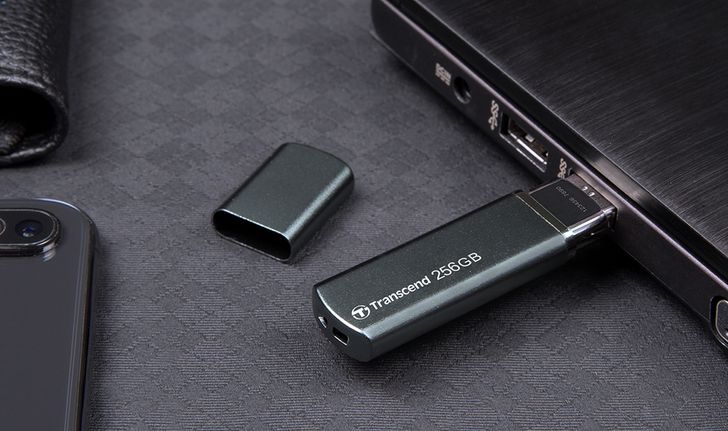 เปิดตัว Transcend JetFlash 910 Flash Drive ที่ประสิทธิภาพสูง และทนทาน