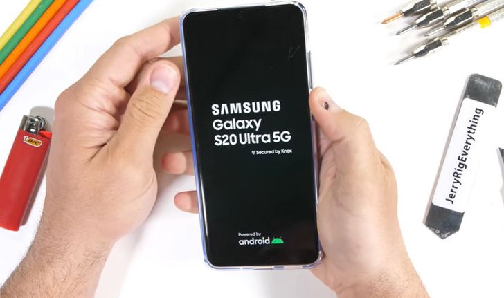 ชมคลิปการทดลองความทนทานของ Samsung Galaxy S20 Ultra แข็งแรงกว่าที่คิด 