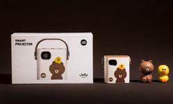 Jellybeam JB-100 โพรเจ็กเทอร์อัจฉริยะ LINE Friends ในลวดลายลูกเจี๊ยบแซลลีและหมีบราวน์