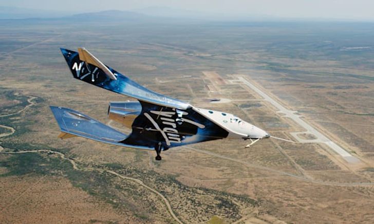 ยานอวกาศ SpaceShipTwo ของ Virgin Galactic ออกบินจากท่าอวกาศอเมริกาครั้งแรก
