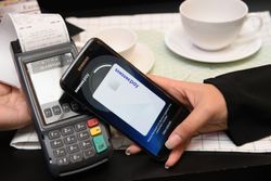 Samsung Pay ประกาศจะเปิดตัวบัตรเดบิตของตัวเองในเดือนมิถุนายนนี้