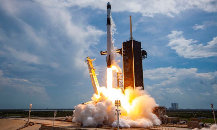 SpaceX ตอบคำถามการพัฒนาซอฟต์แวร์ของ Crew Dragon และ Starlink ผ่าน Reddit AMA